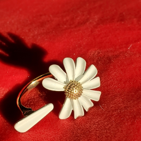 None Jewelry Daisy Flower Ring Poshmark